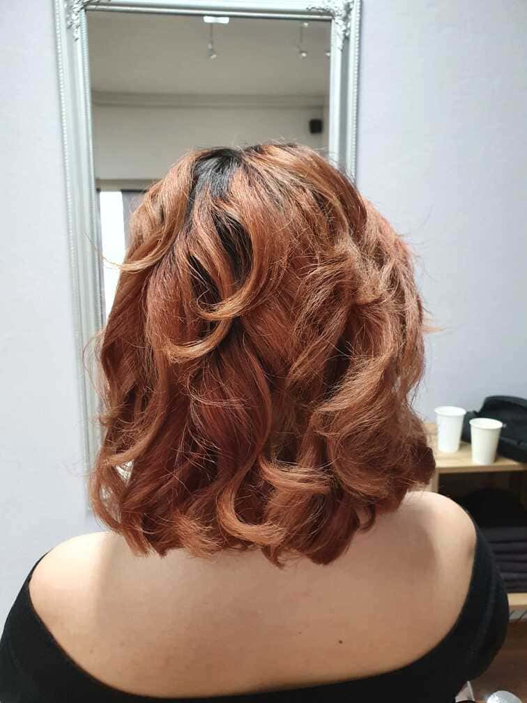 Haarstyling Coiffure Velvet